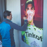 Bezoek van Alberto Contador bij de firma Wolvenberg