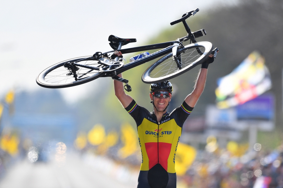Quick-Step Floors zegeviert in Ronde van Vlaanderen met Philippe Gilbert
